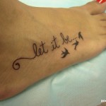 Тату надписи Let it bee