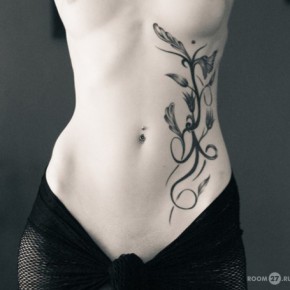 Татуировки для девушек на животе