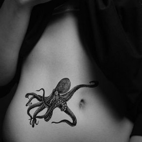 Татуировки для девушек осьминоги