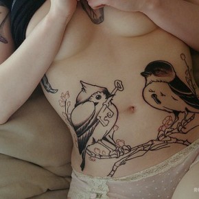 Татуировки для девушек птички с ключом