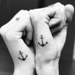 Татуировки на руках якоря